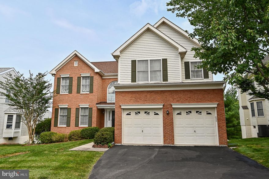 A spacious single family home with 5 beds & 4.5 full baths in Middleton Farm, the entry experience is highlighted by the two story foyer, the formal dining room is situated conveniently between the main living spaces.  A two story family room with fireplace offers a spacious area for family living, the private first floor study has elegant double doors and built-in bookcases, open country kitchen with center island and table space, hardwood floors on main and upper level, a large master bedroom with sitting area and wardrobe, 3 full baths on upper level, 1 bedroom with another den and 1 full bath in the basement, fully finished lower level with daylight, second kitchen, double deck, sprinkler system. The Middleton Farm neighborhood is conveniently located near Franklin Farms shopping center and Fairfax County Parkway & Dulles Airport.