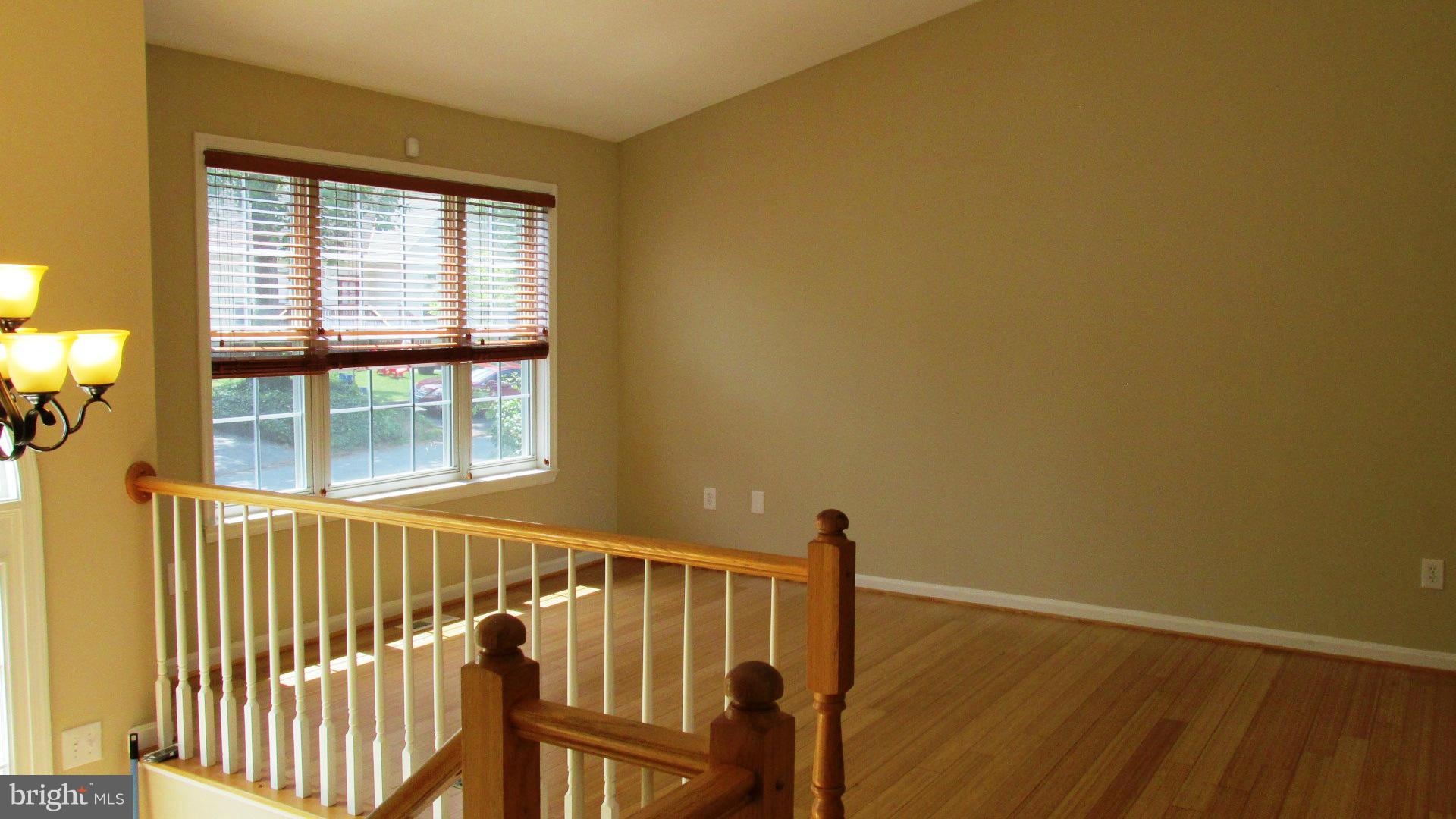 WOODLAND BEACH - Residential Lease