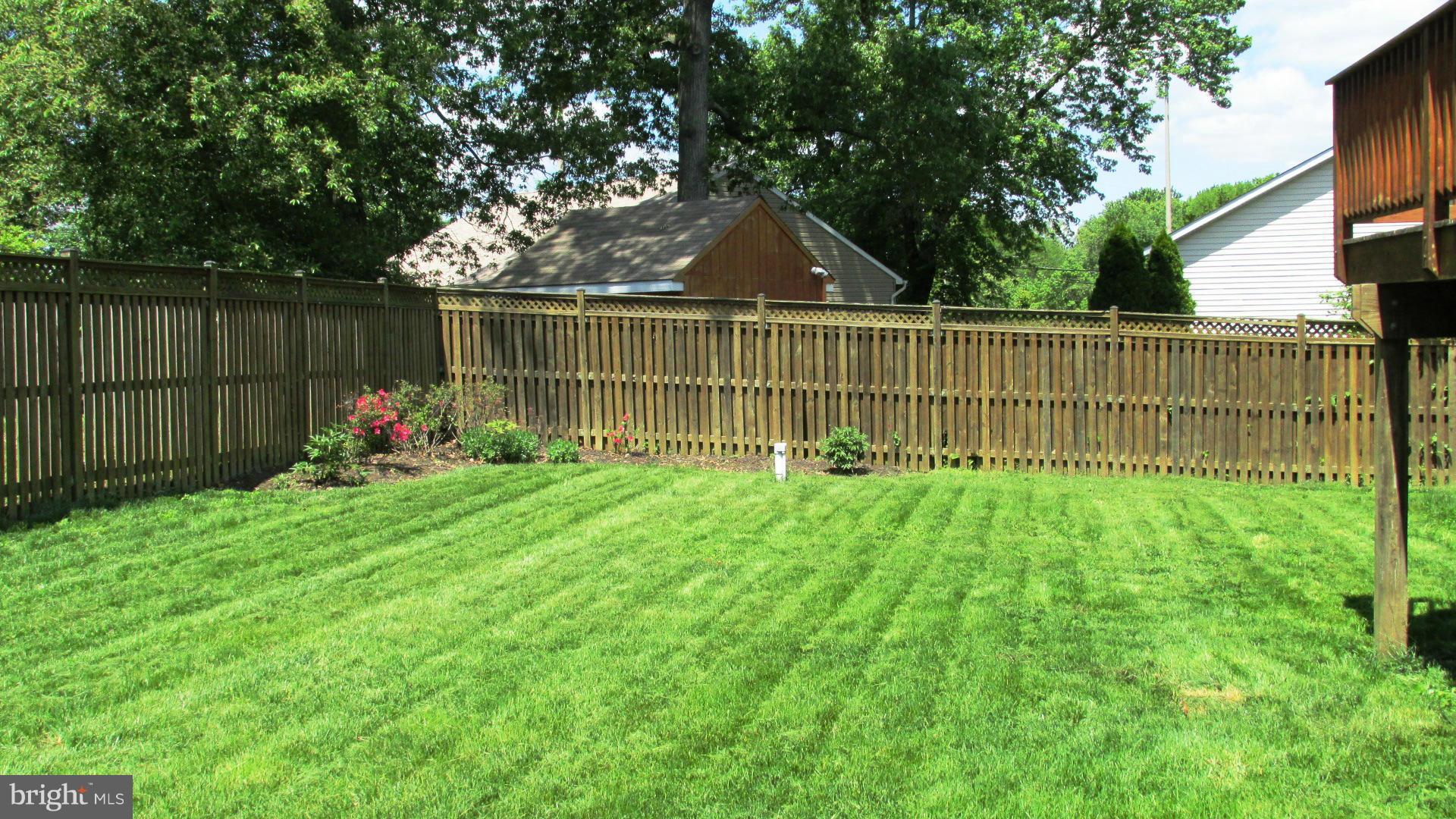 WOODLAND BEACH - Residential Lease