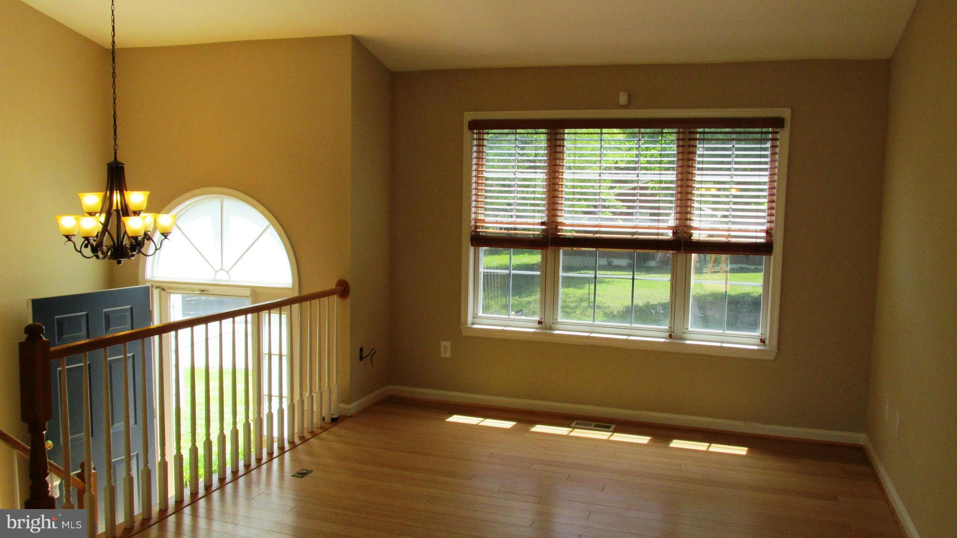 WOODLAND BEACH - Residential Lease