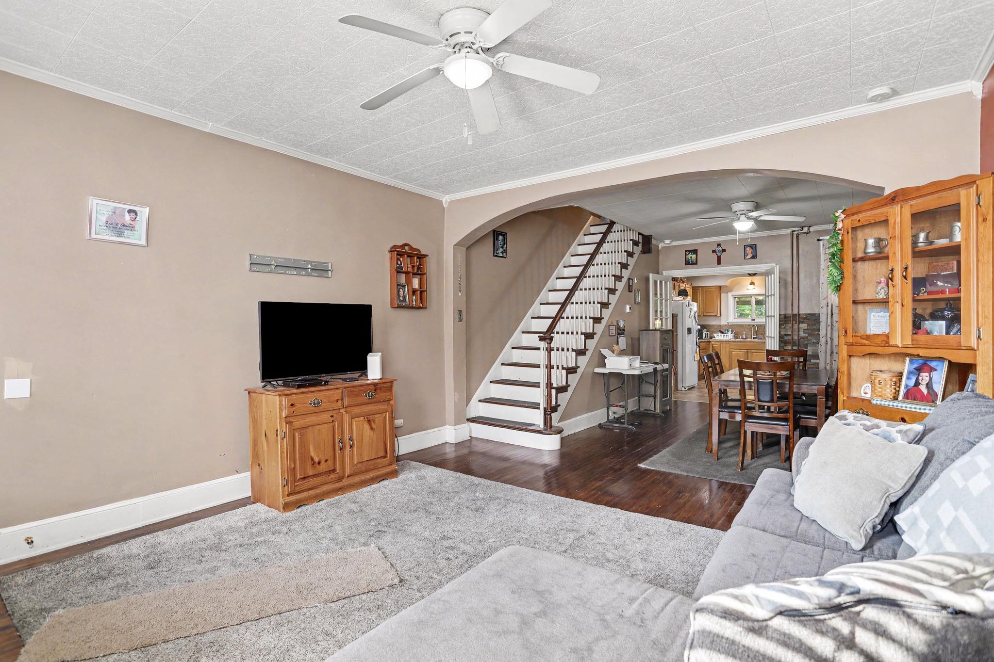 28 N 6TH STREET