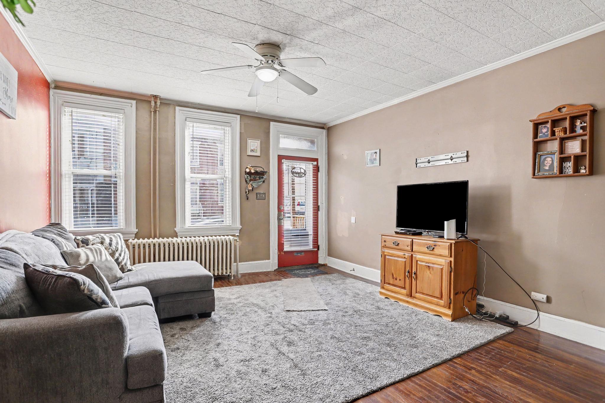 28 N 6TH STREET