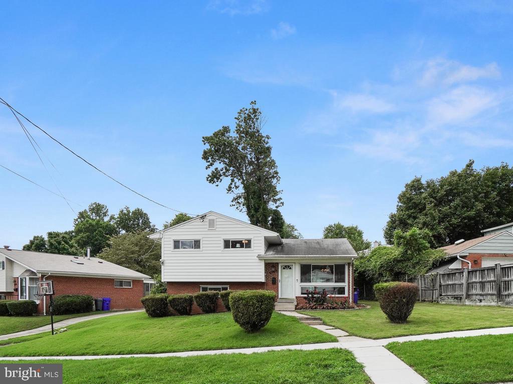 ROYAL VIEW - Residential