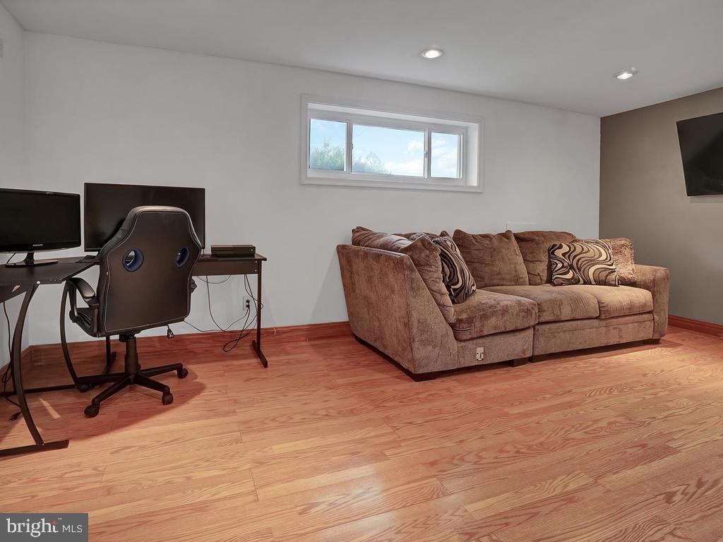 ROYAL VIEW - Residential