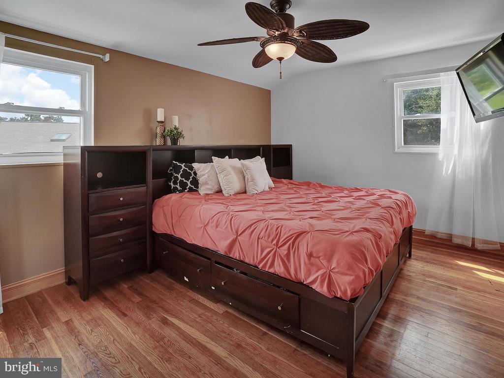 ROYAL VIEW - Residential