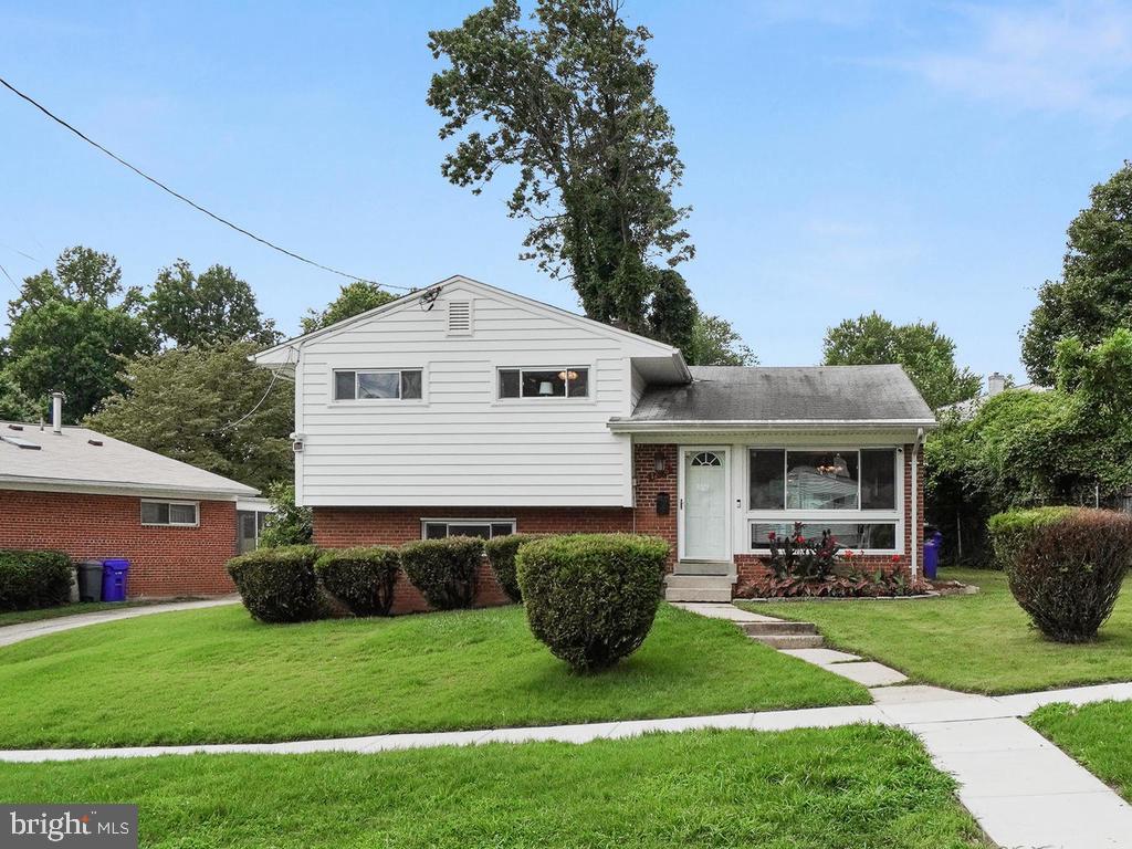 ROYAL VIEW - Residential