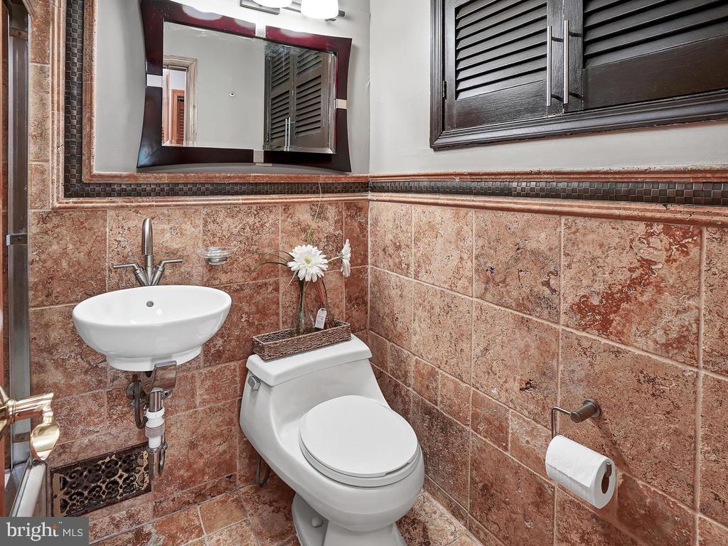 ROYAL VIEW - Residential