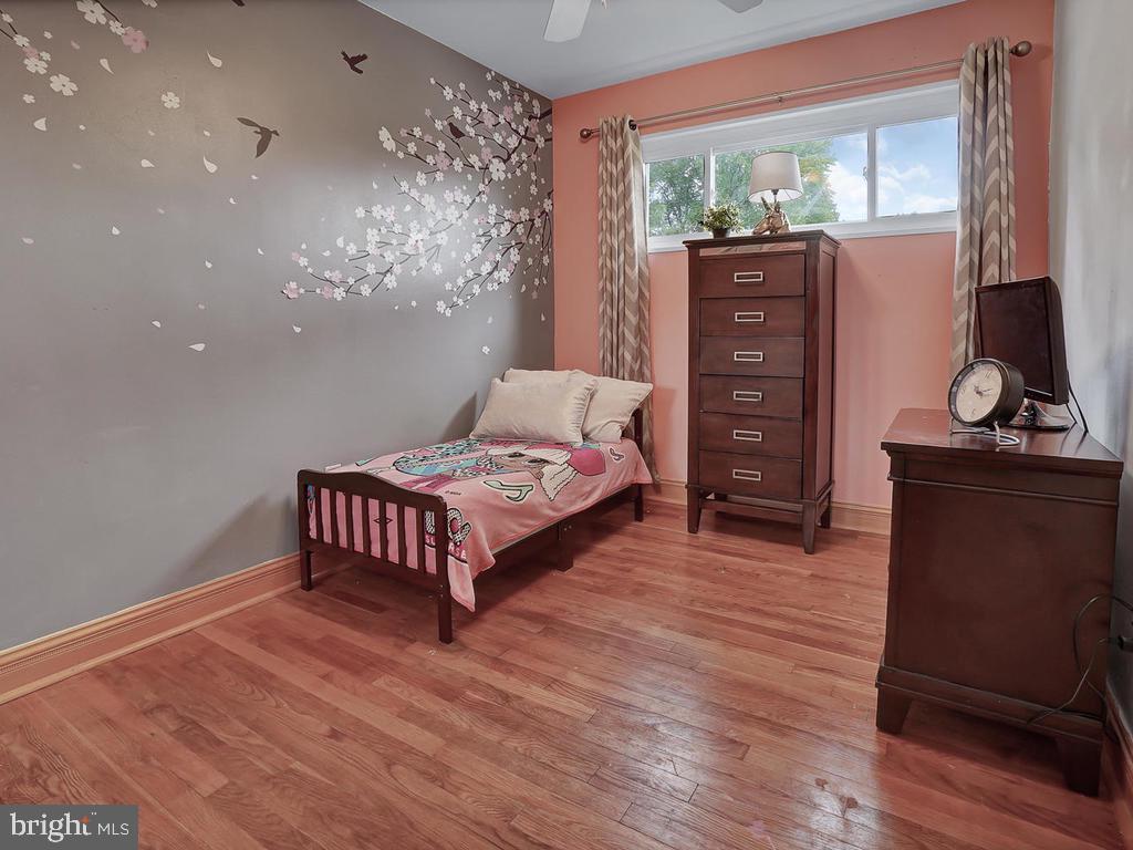 ROYAL VIEW - Residential