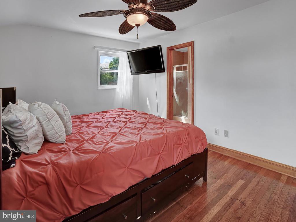 ROYAL VIEW - Residential