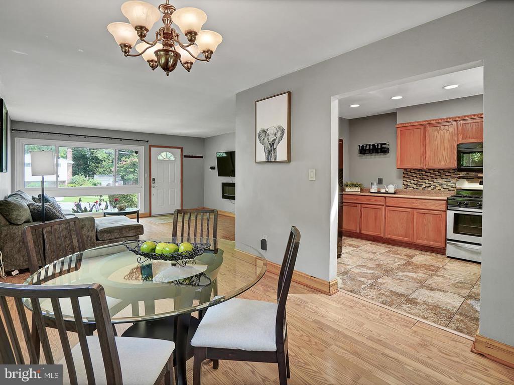 ROYAL VIEW - Residential