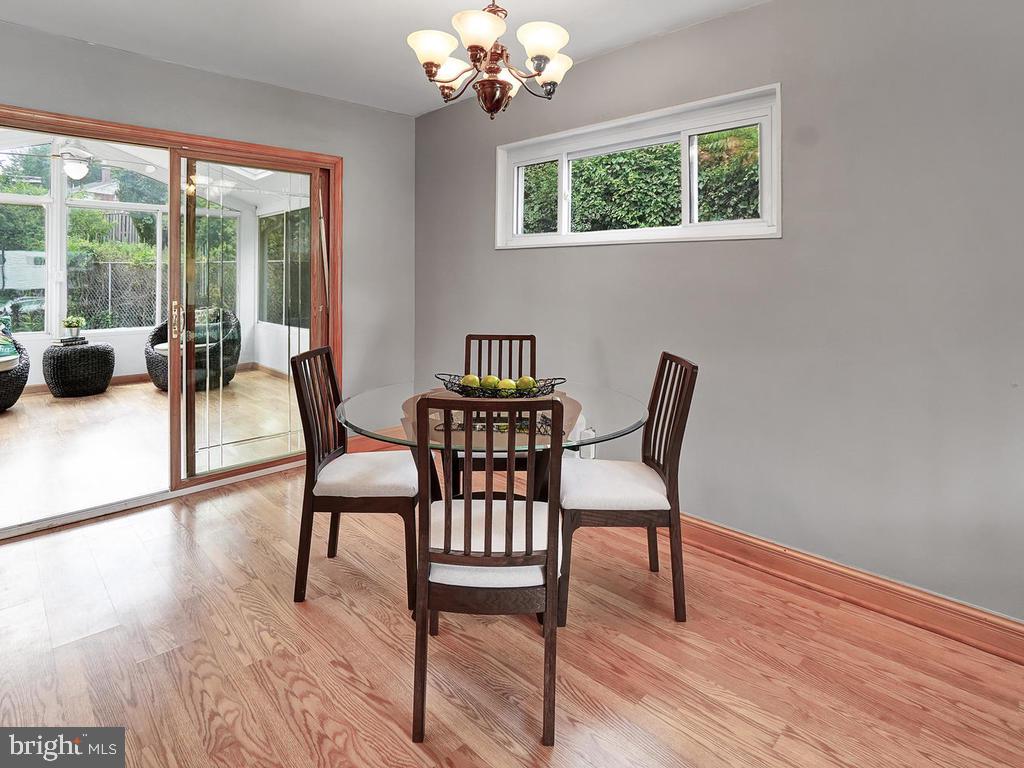 ROYAL VIEW - Residential