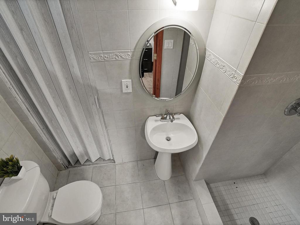 ROYAL VIEW - Residential