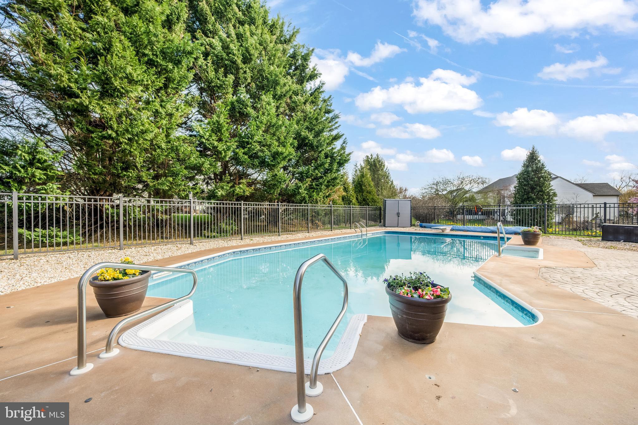 HUNTERS RIDGE - Residential