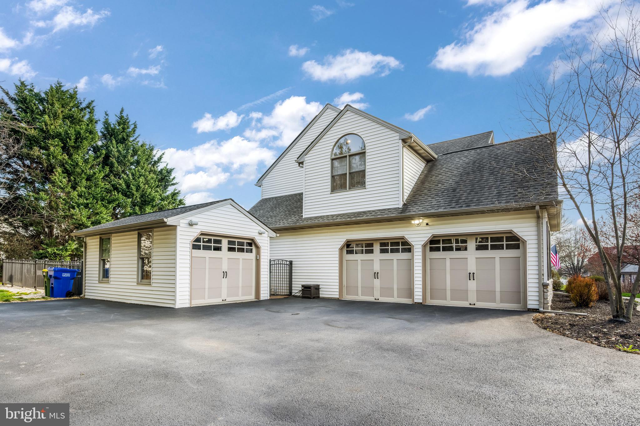 HUNTERS RIDGE - Residential