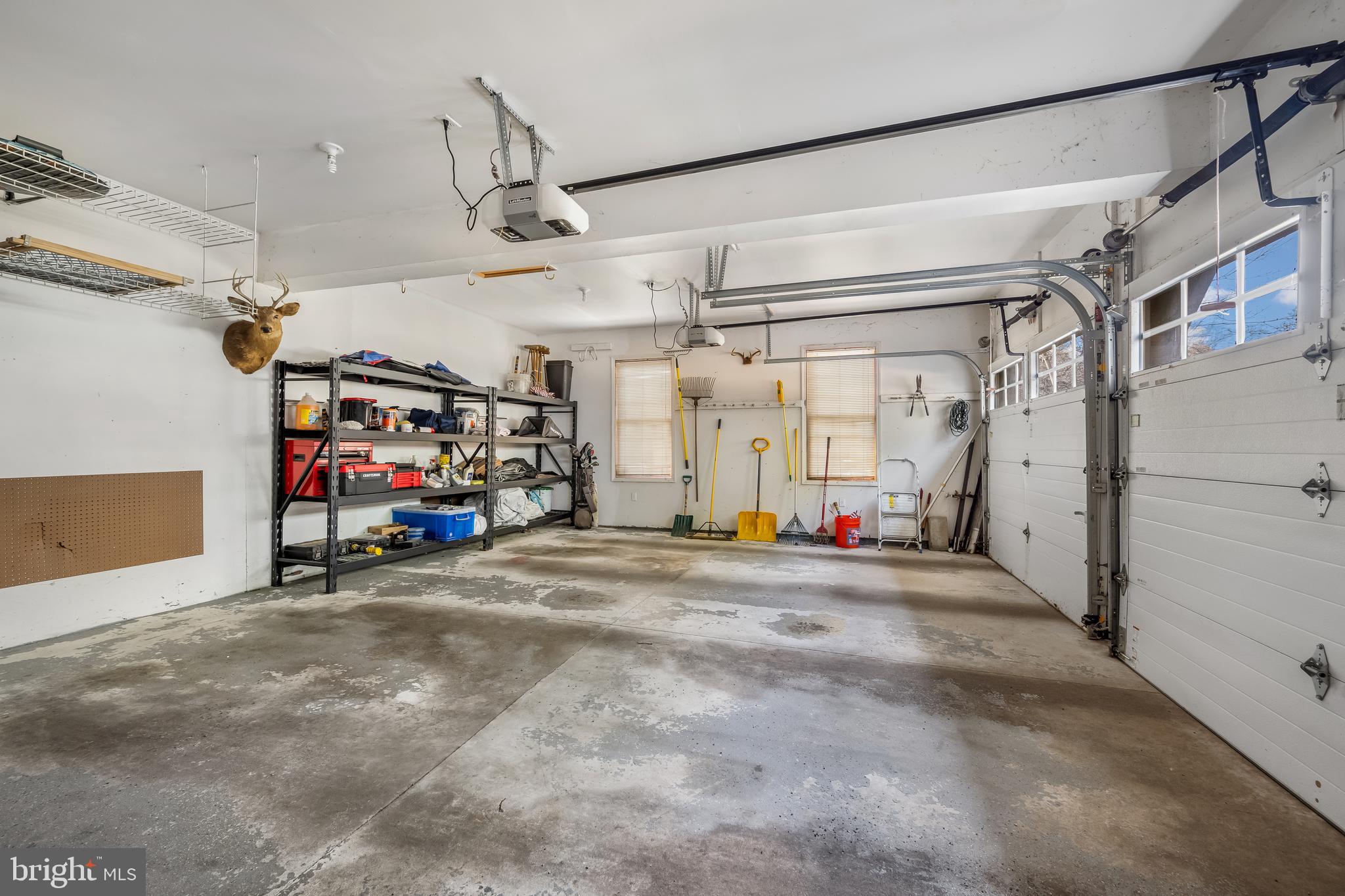 HUNTERS RIDGE - Residential