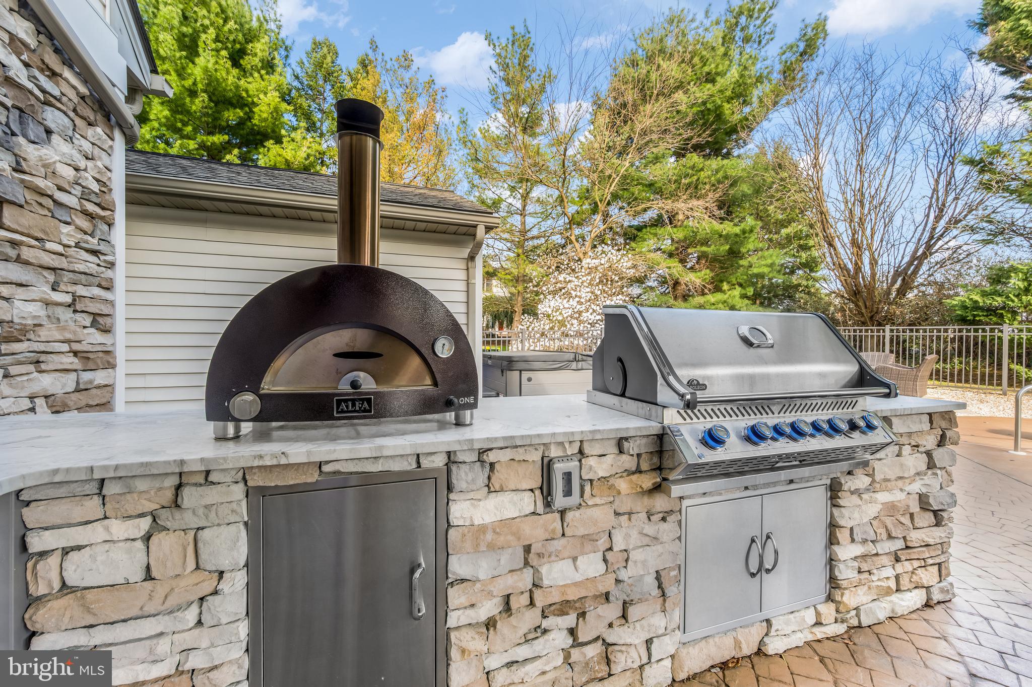 HUNTERS RIDGE - Residential