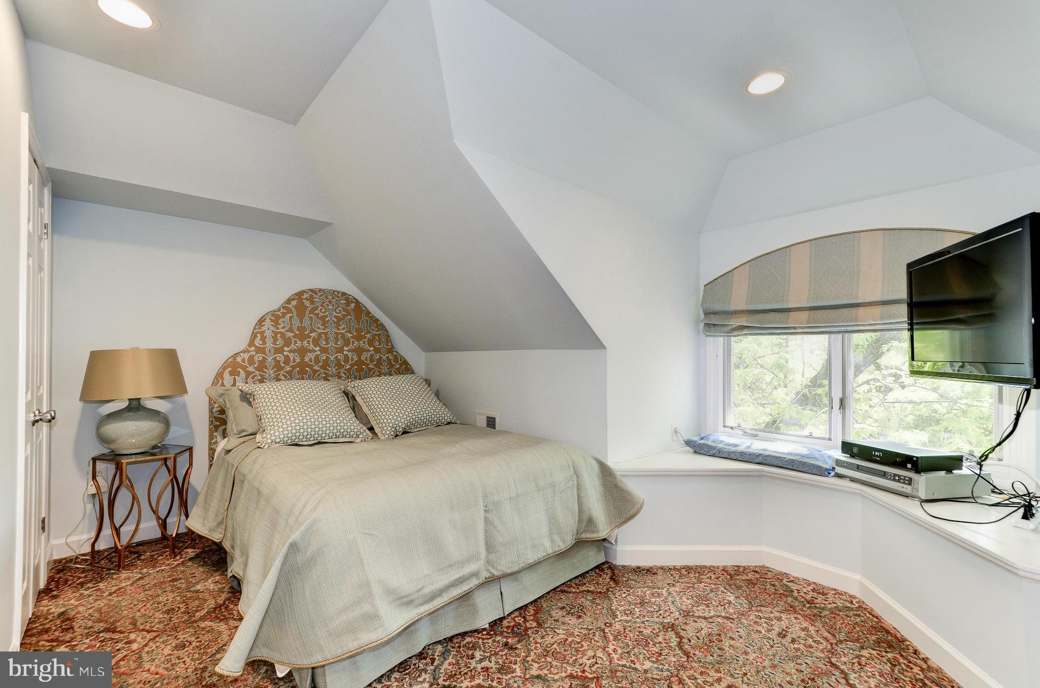 CHEVY CHASE - Residential