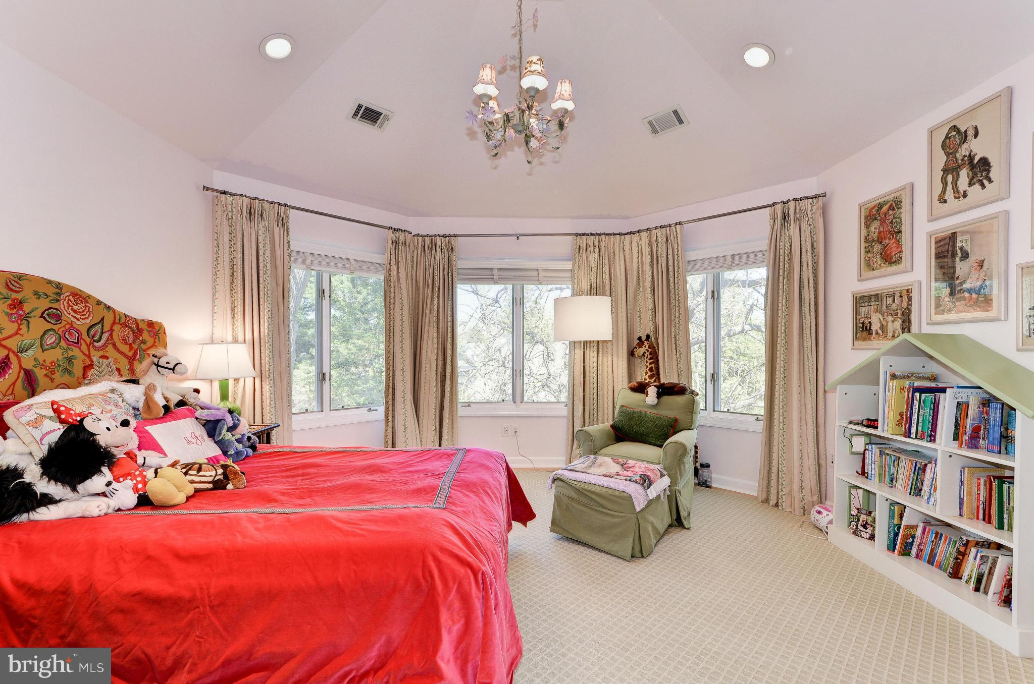 CHEVY CHASE - Residential