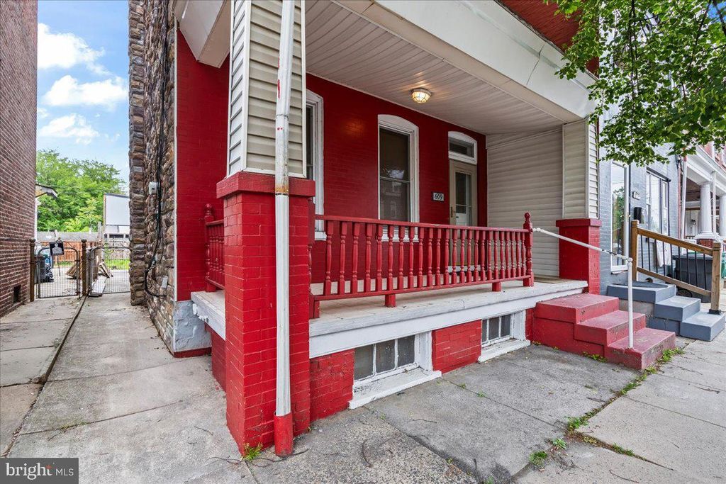Photo of 609 E Chestnut Street, LANCASTER, PA 17603 (MLS # PALA2088218)