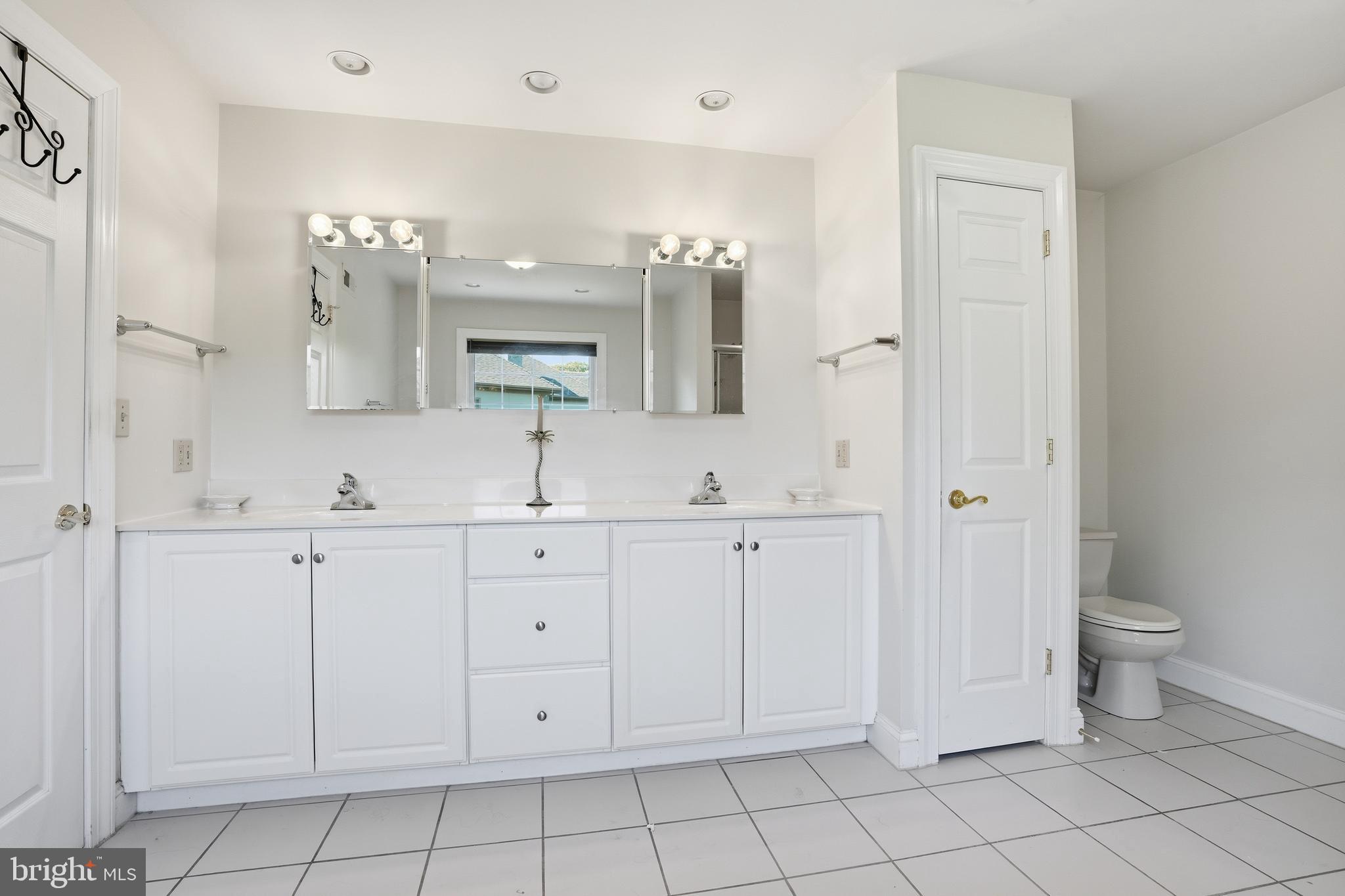 CRESPO ESTATES - Residential