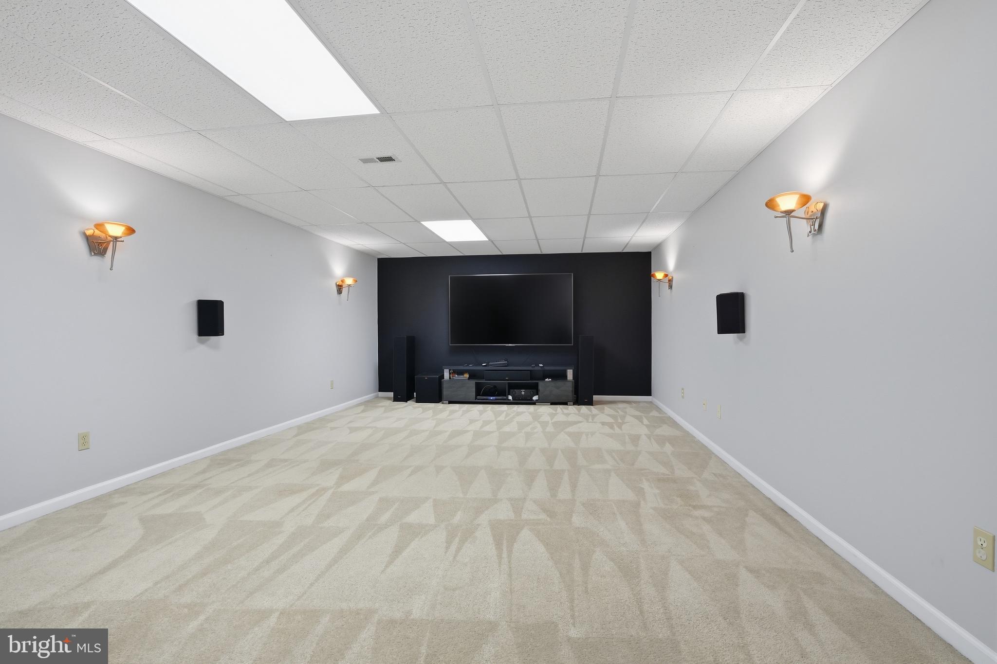 CRESPO ESTATES - Residential