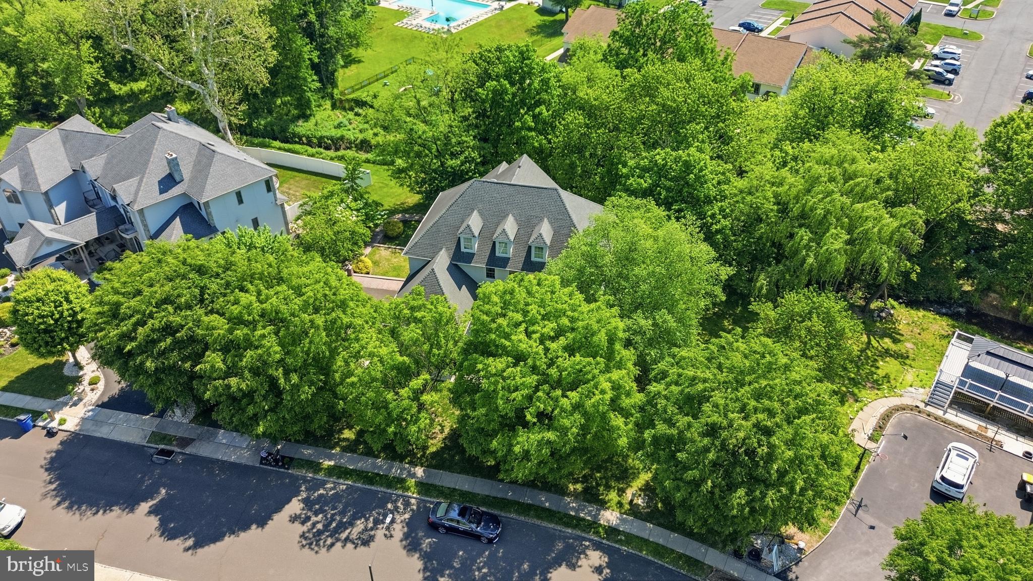 CRESPO ESTATES - Residential