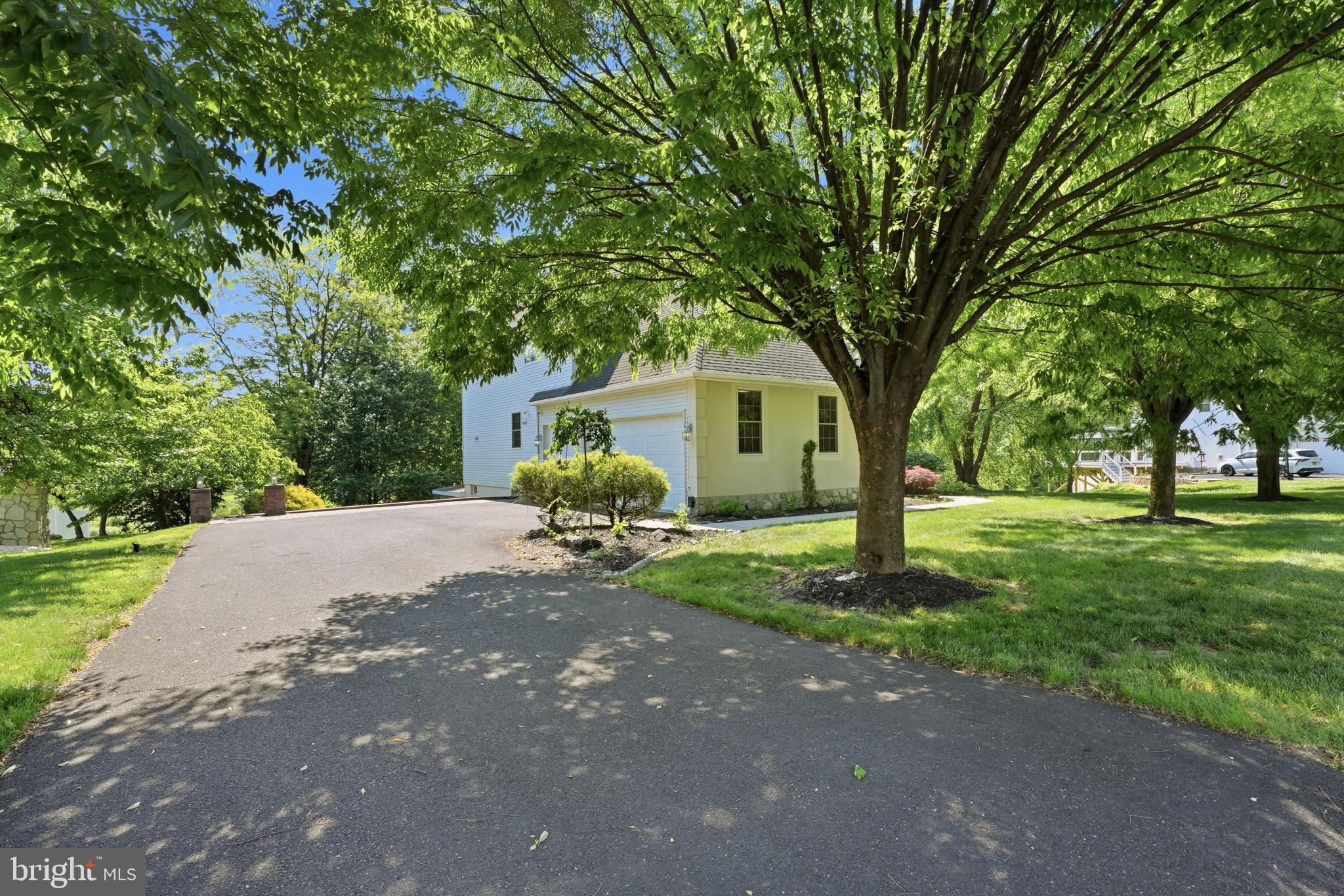CRESPO ESTATES - Residential