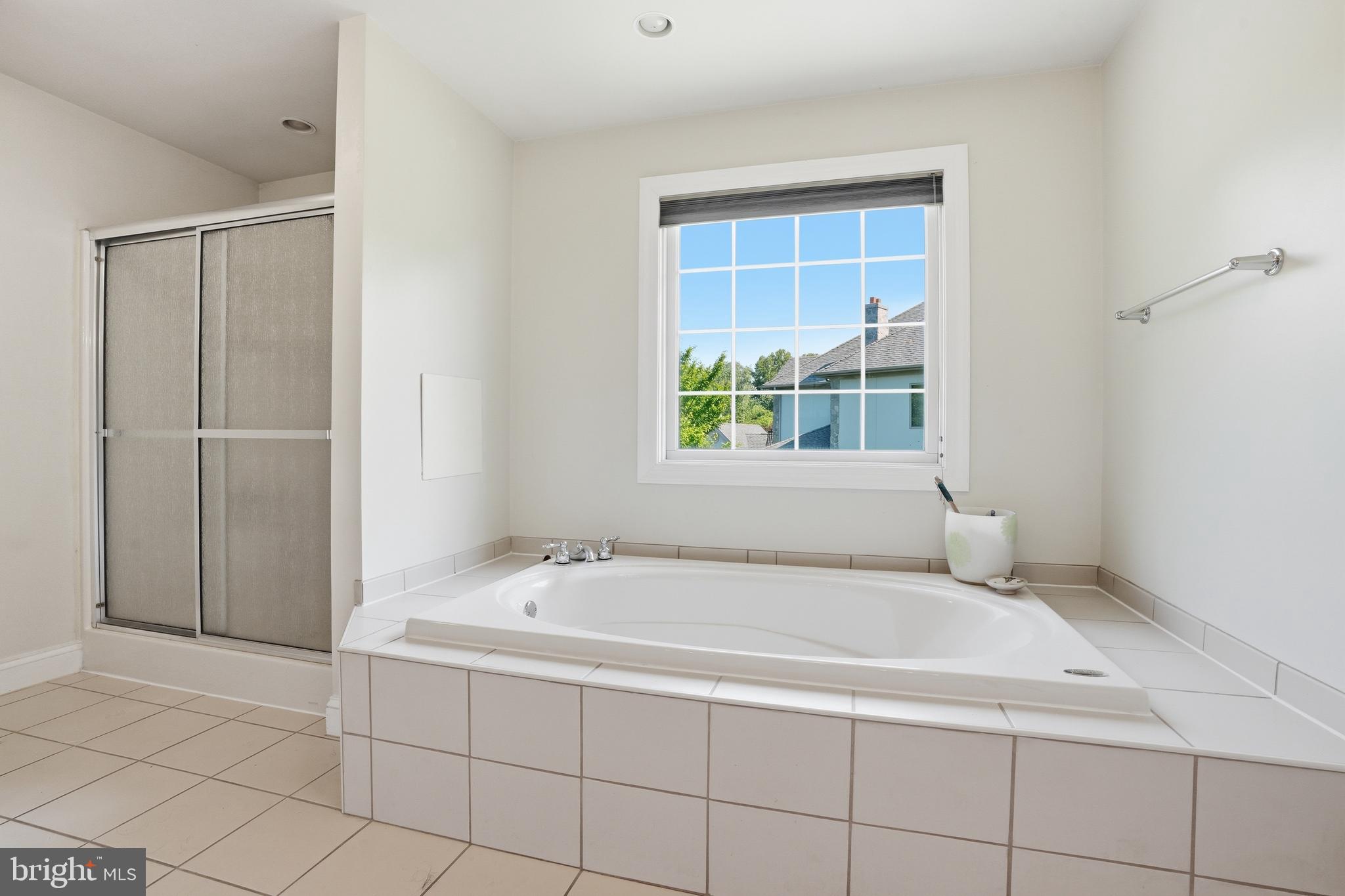 CRESPO ESTATES - Residential