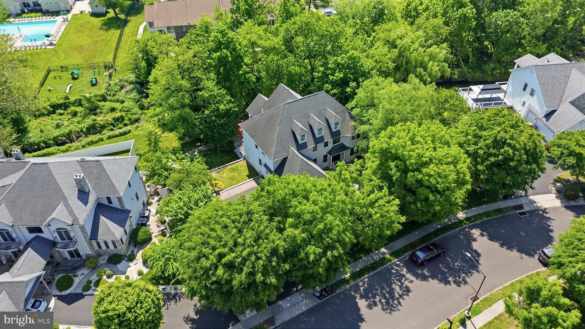 CRESPO ESTATES - Residential