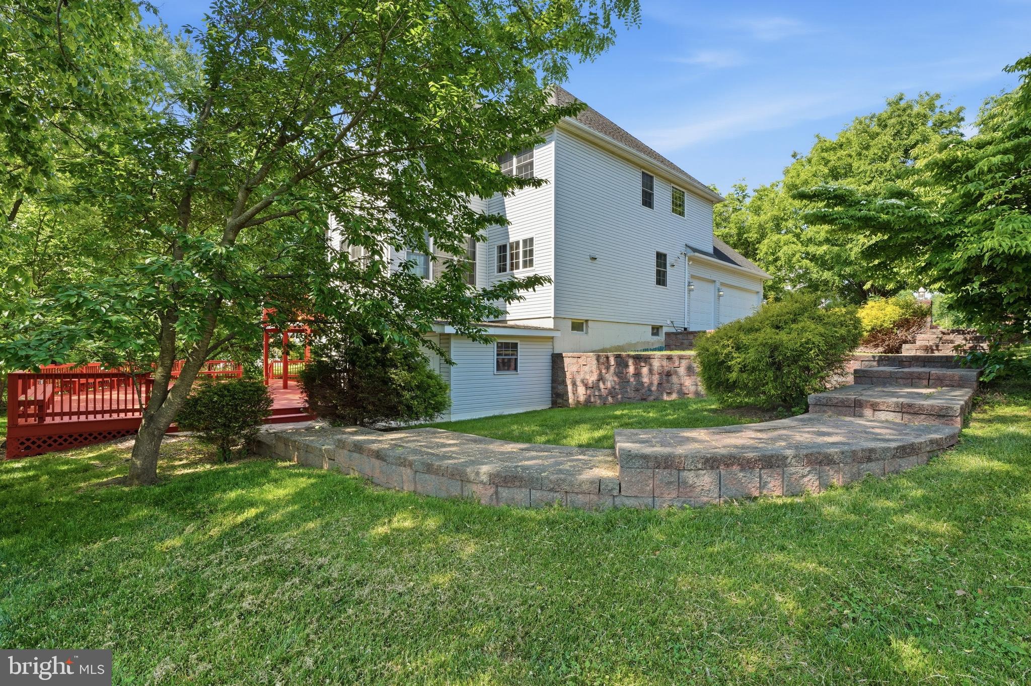 CRESPO ESTATES - Residential