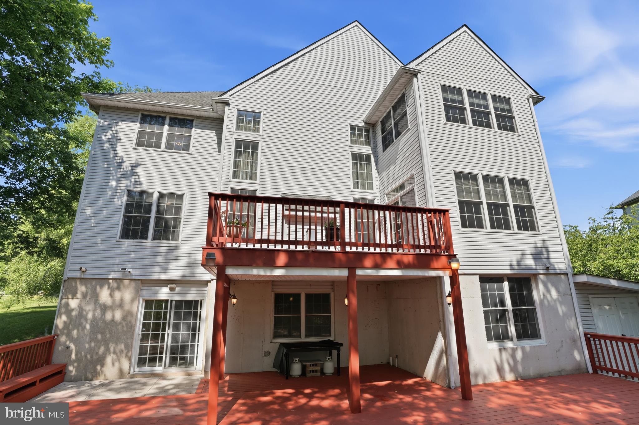 CRESPO ESTATES - Residential