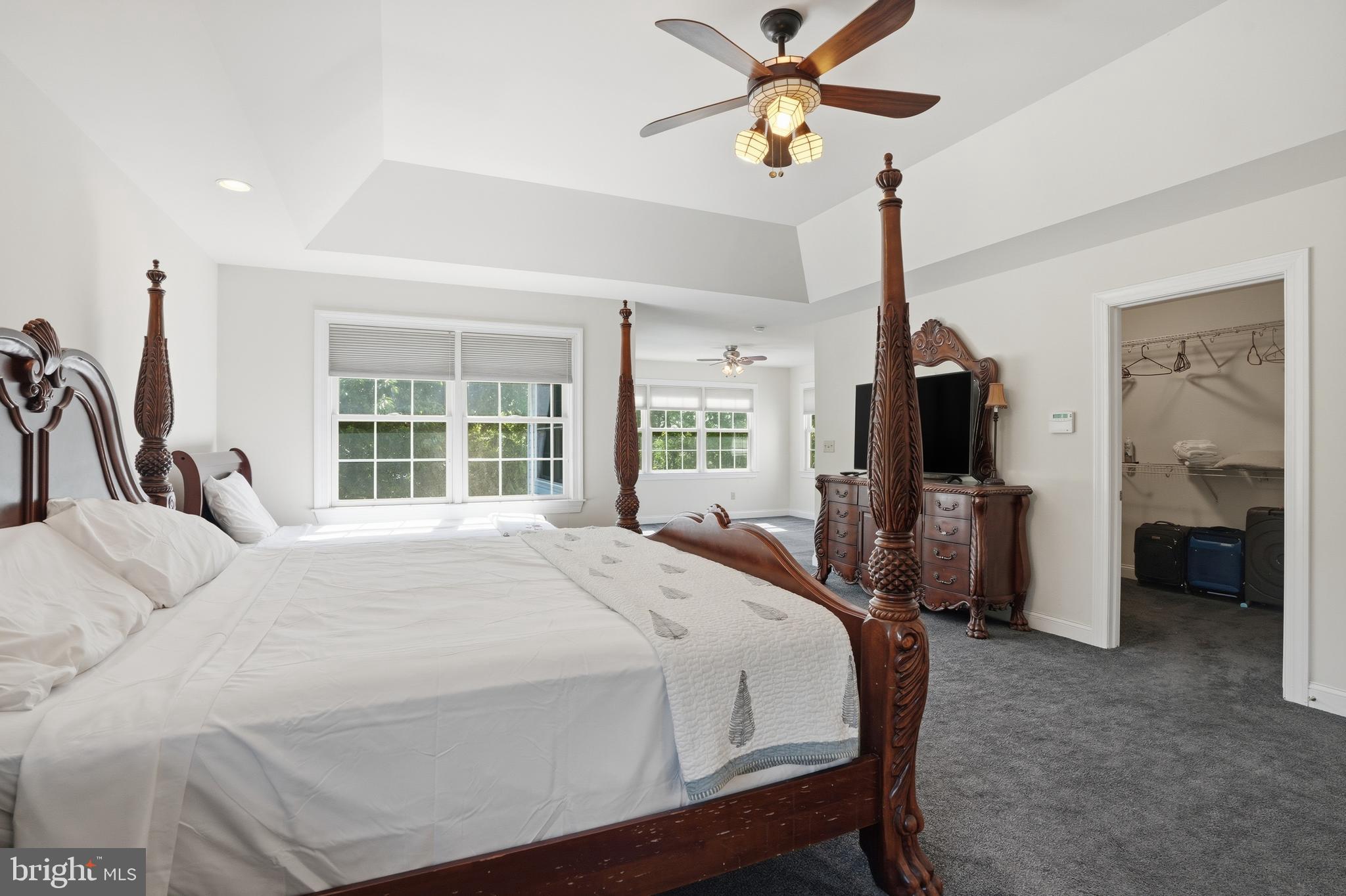 CRESPO ESTATES - Residential
