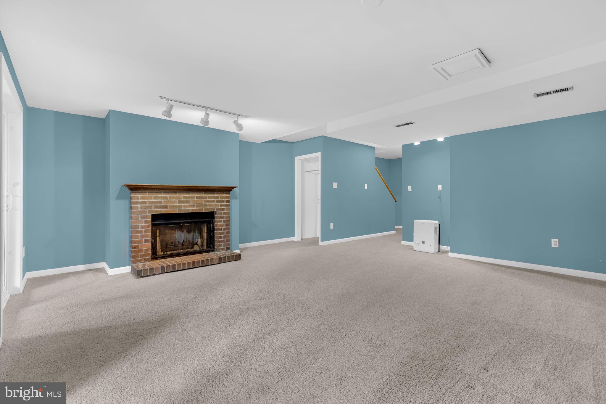 DORSEY HALL - Residential