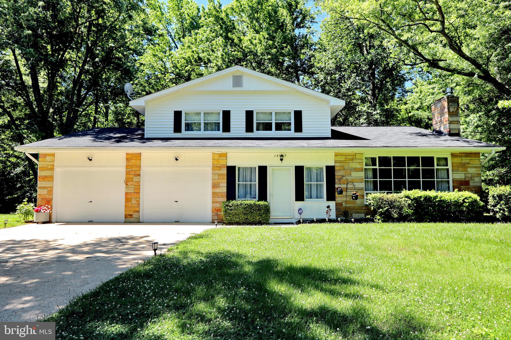 BROCK HALL MANOR - Residential