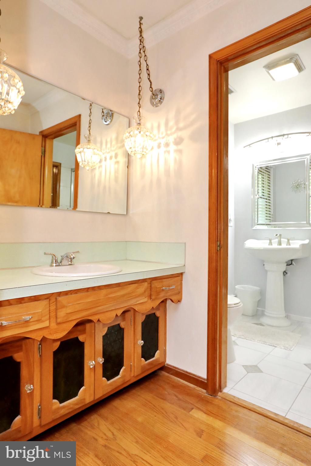 BROCK HALL MANOR - Residential