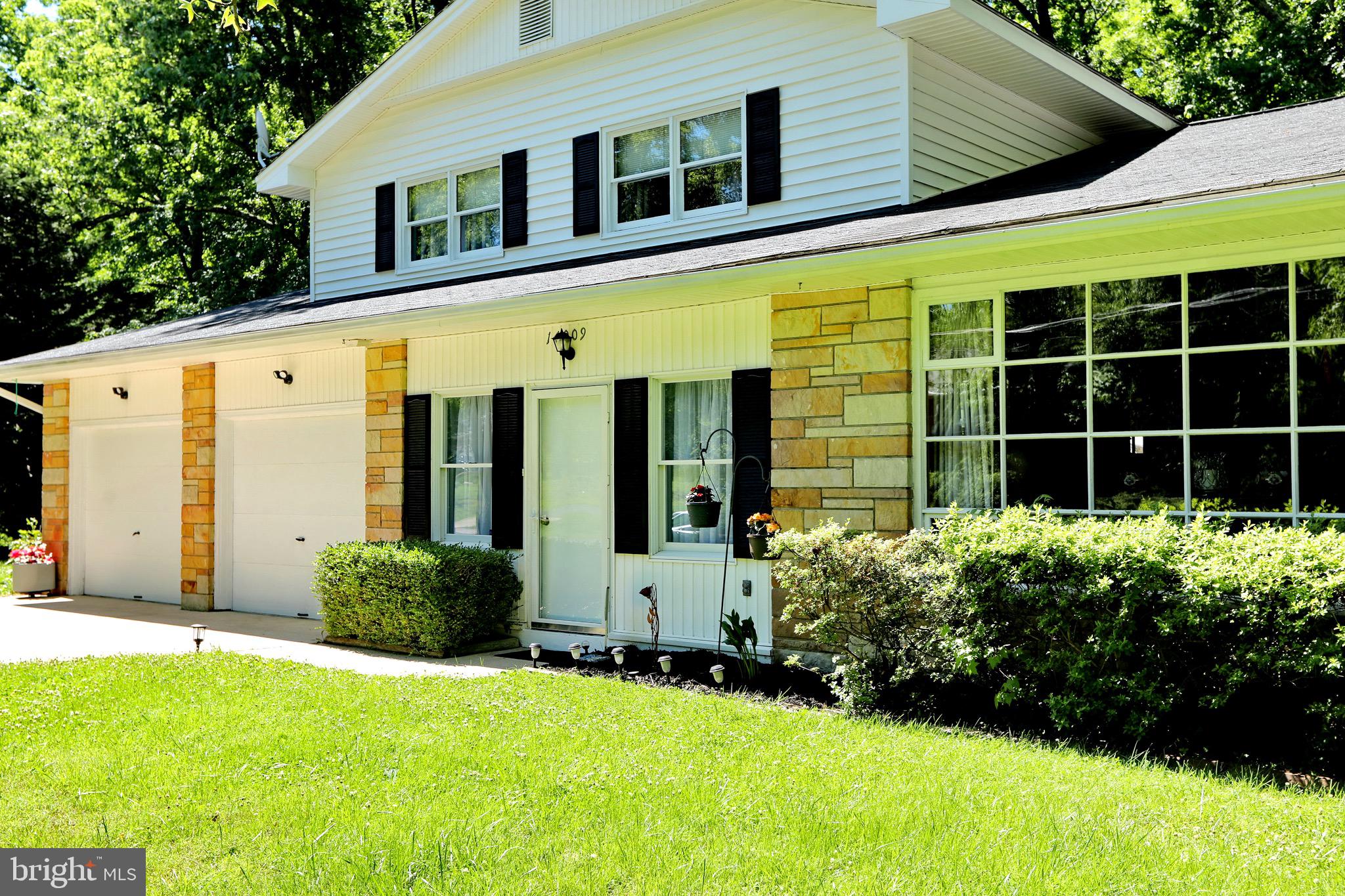BROCK HALL MANOR - Residential