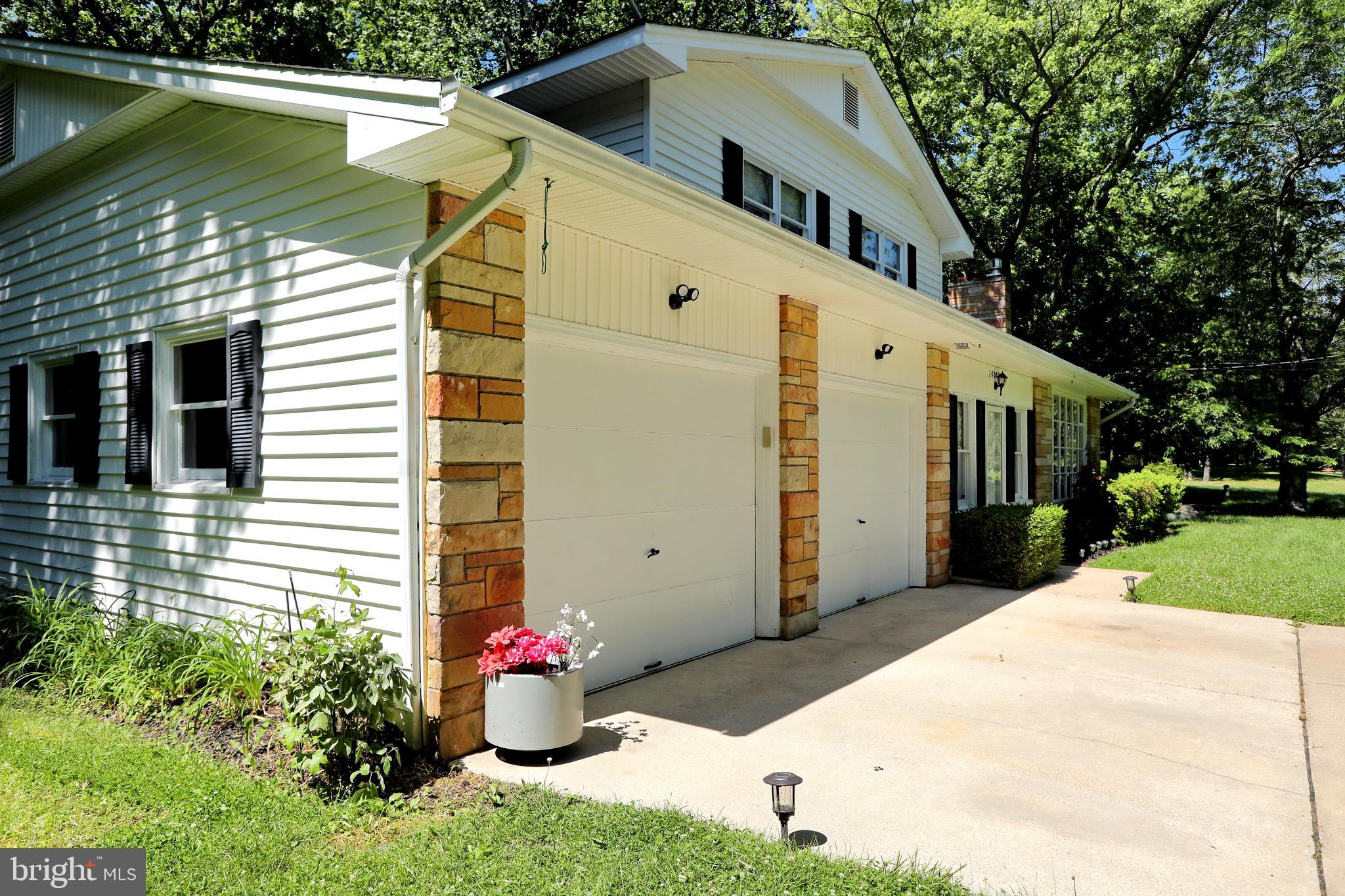 BROCK HALL MANOR - Residential