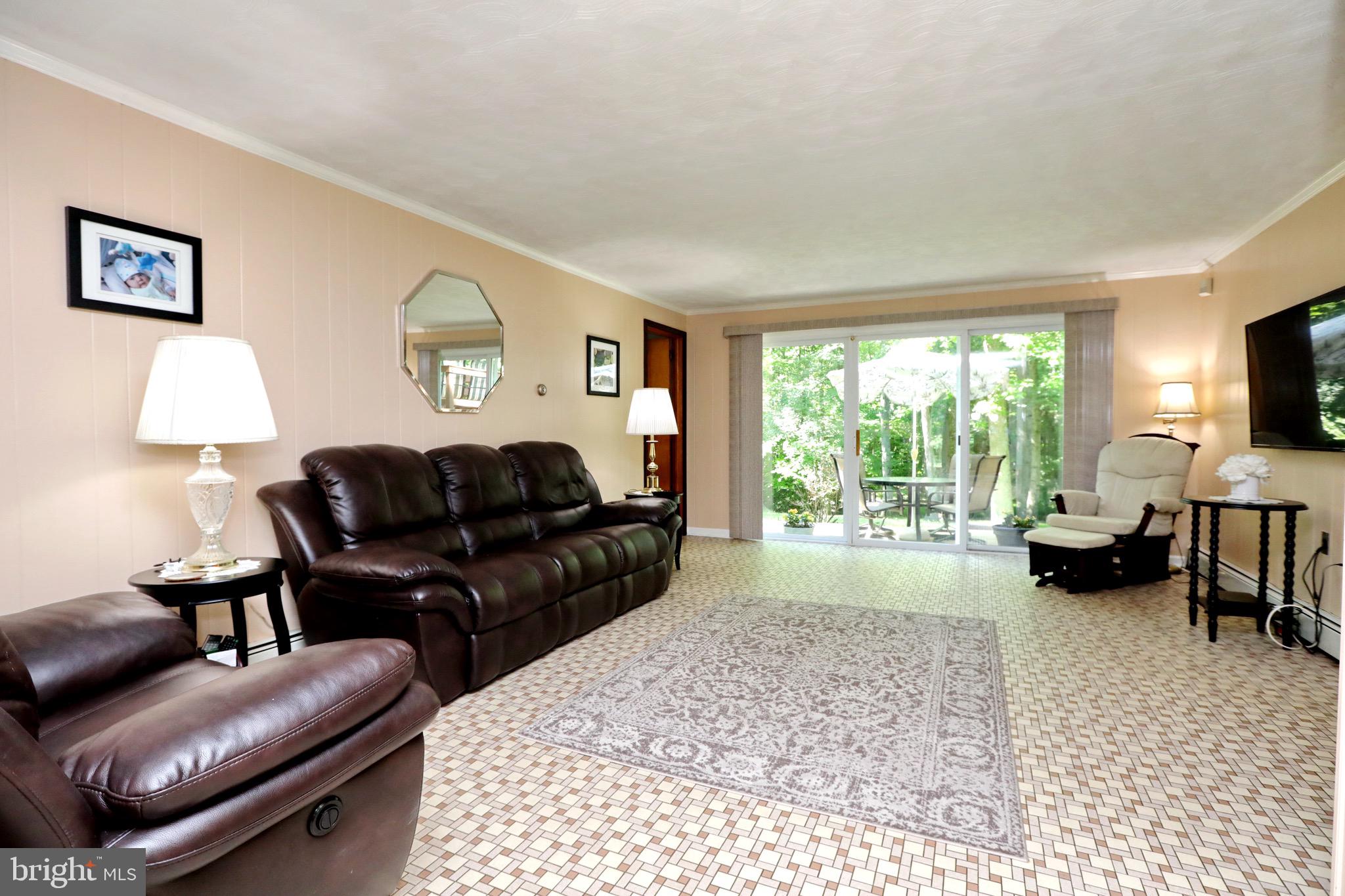 BROCK HALL MANOR - Residential