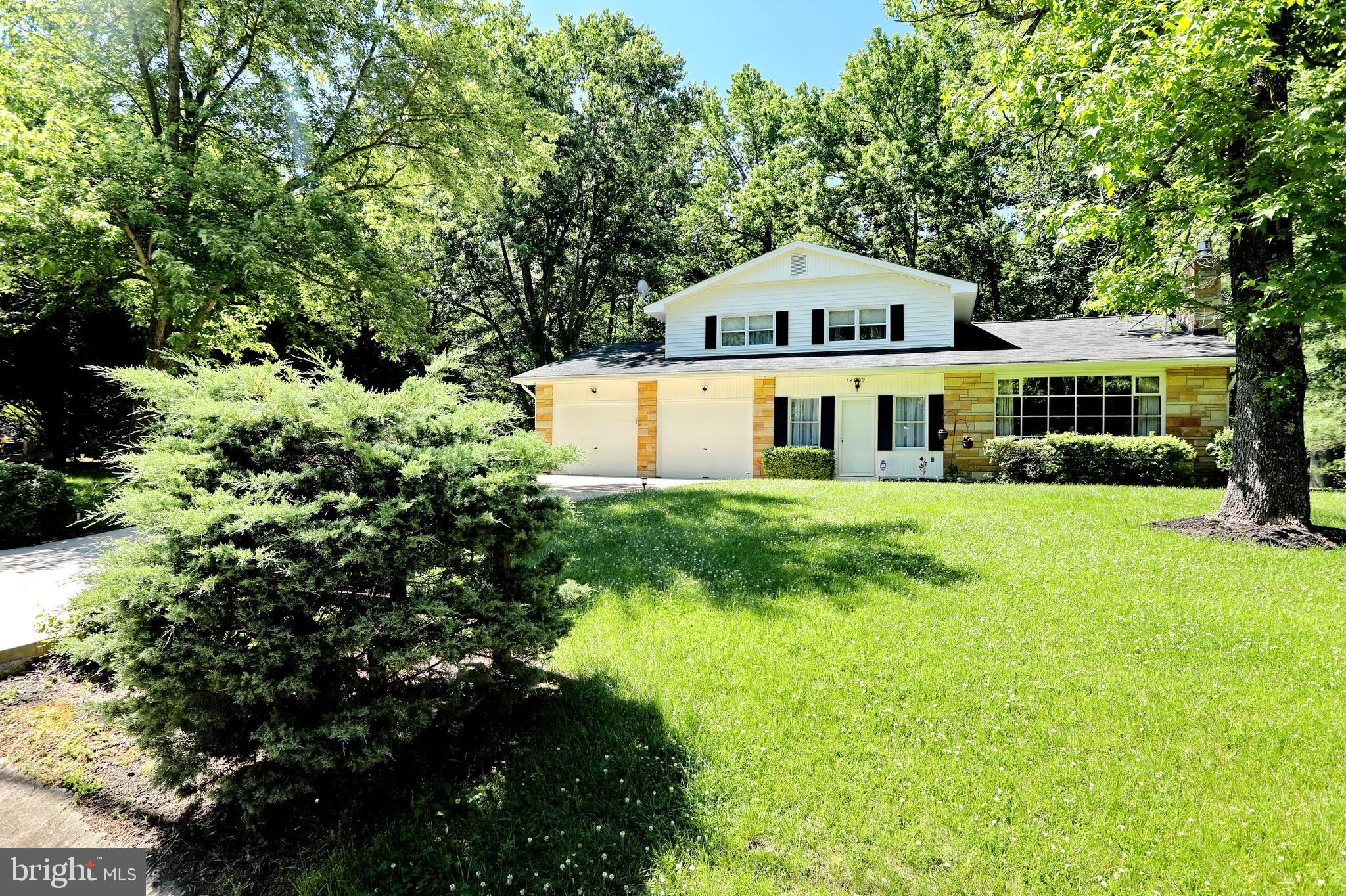 BROCK HALL MANOR - Residential