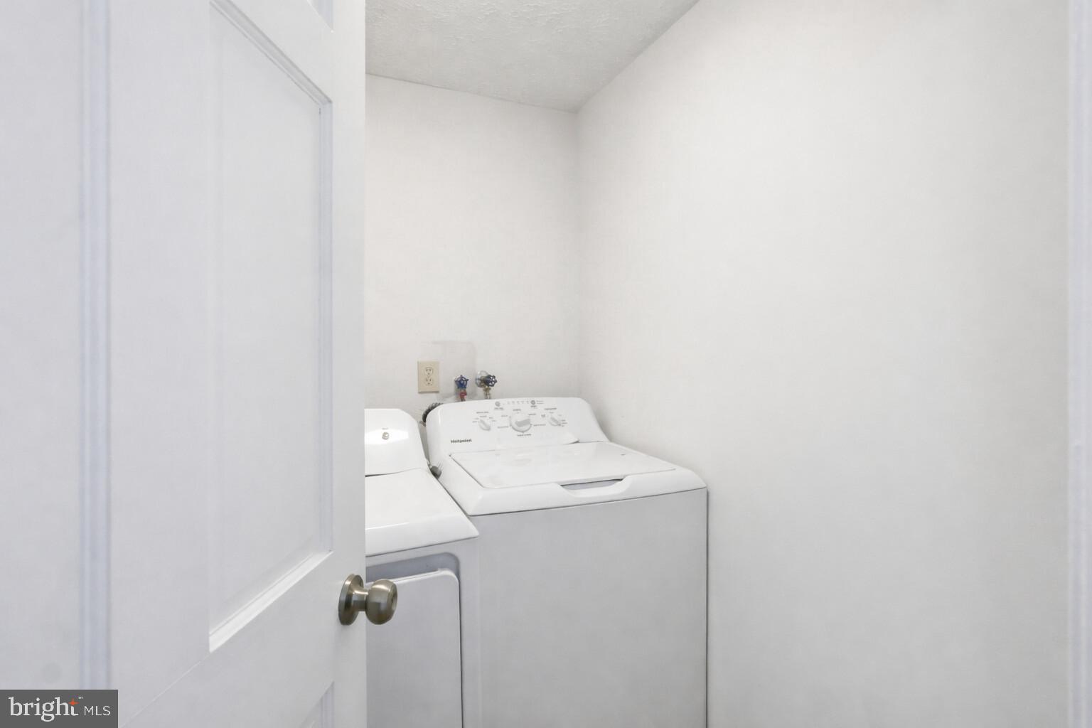 BRIARS ACRES - Residential