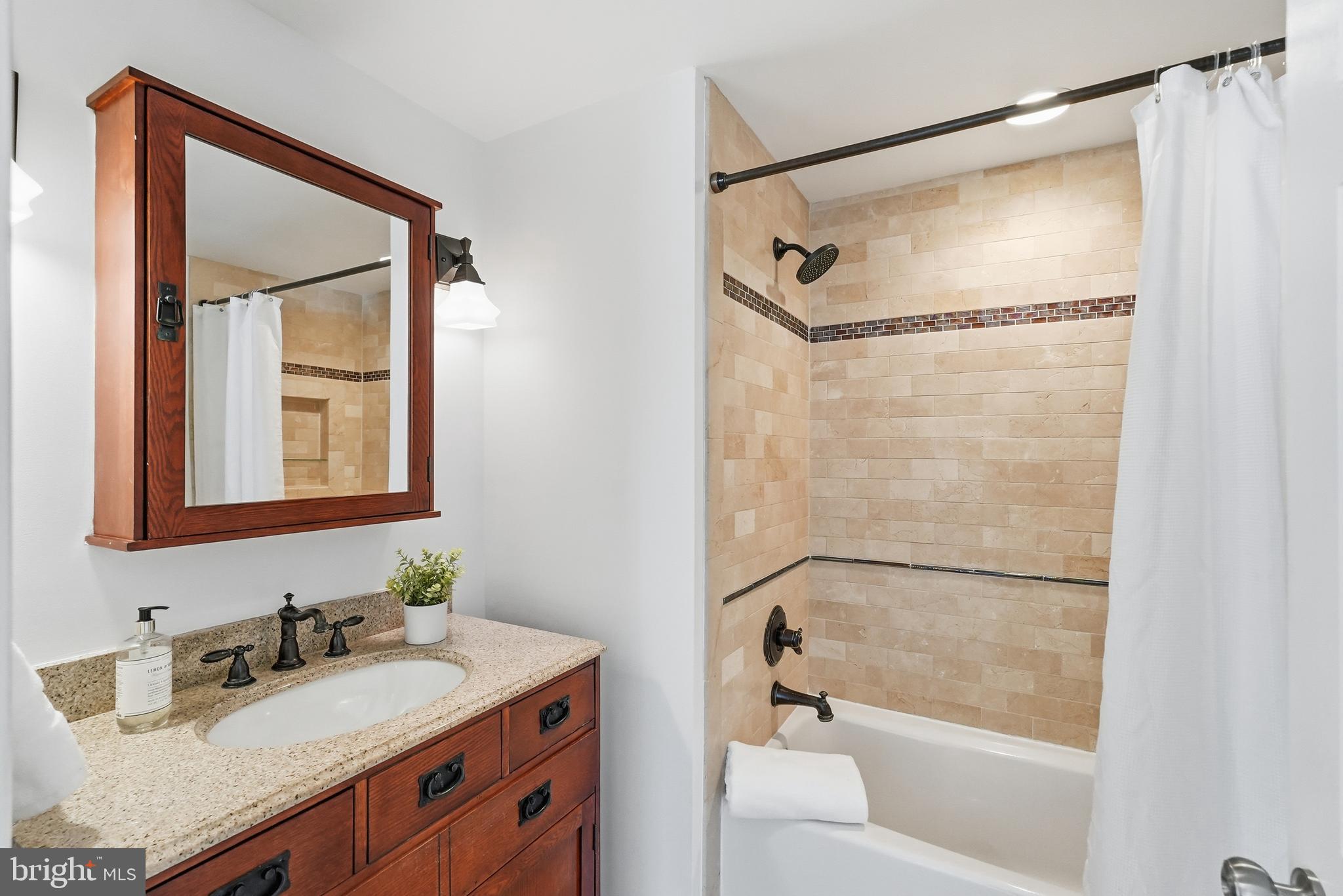 BRIARS ACRES - Residential