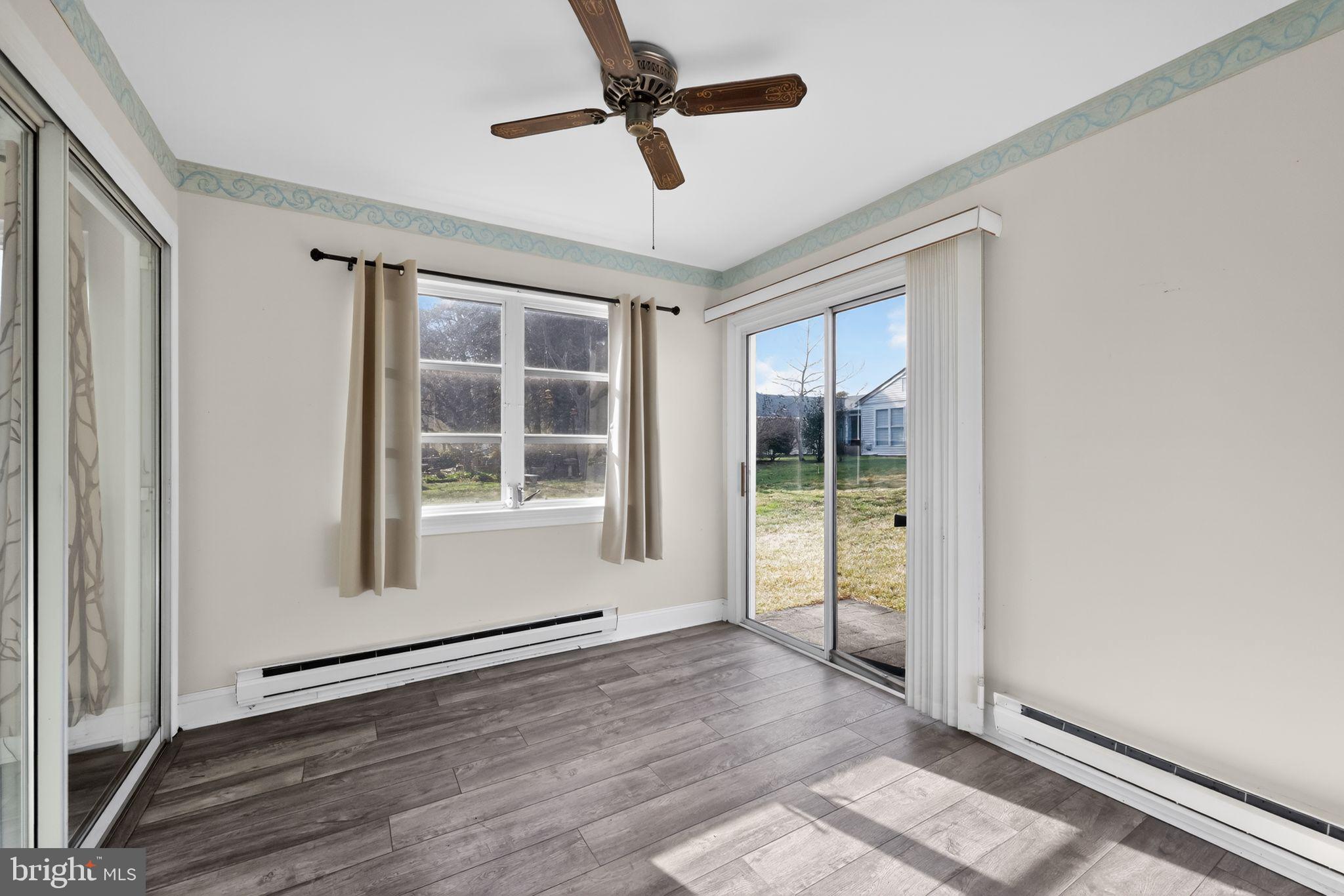 LEISURETOWNE - Residential