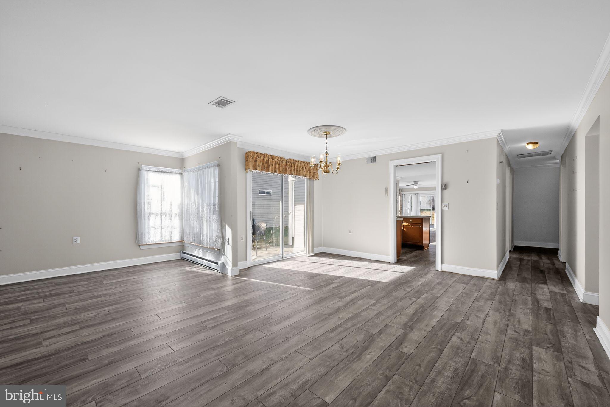 LEISURETOWNE - Residential