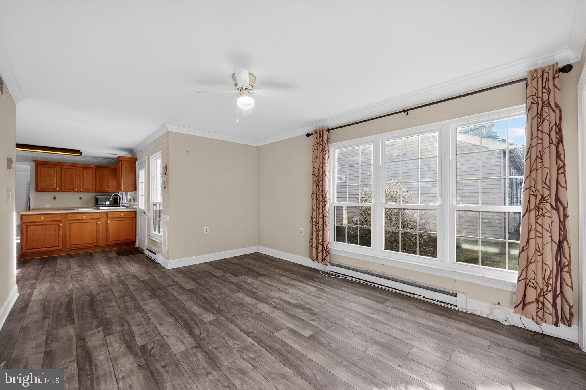 LEISURETOWNE - Residential