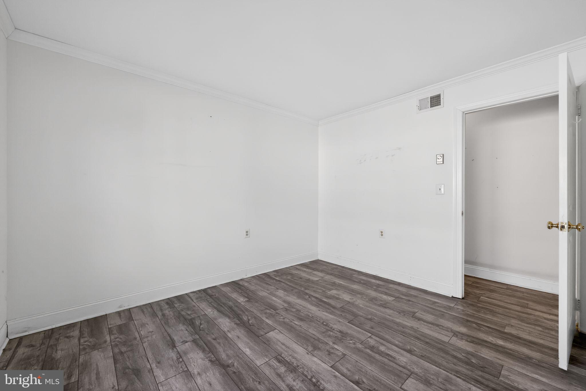 LEISURETOWNE - Residential