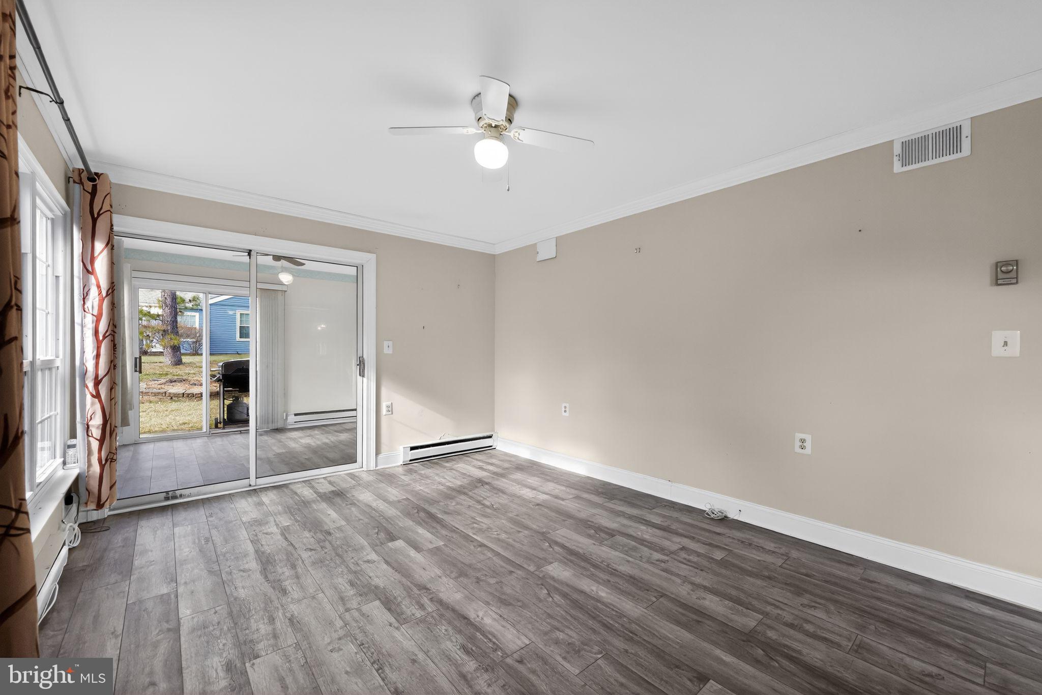 LEISURETOWNE - Residential