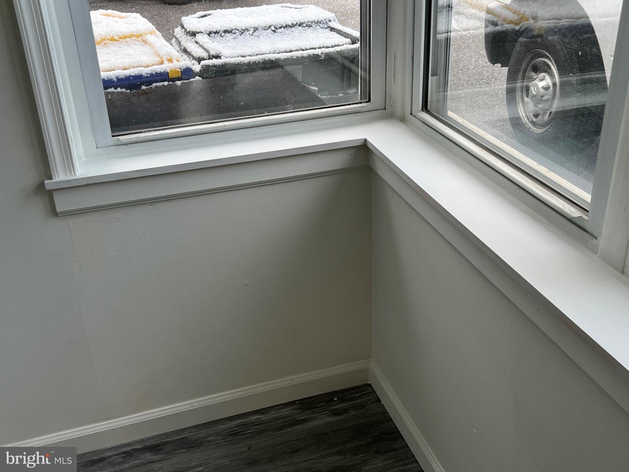 WEST YORK - Commercial Sale