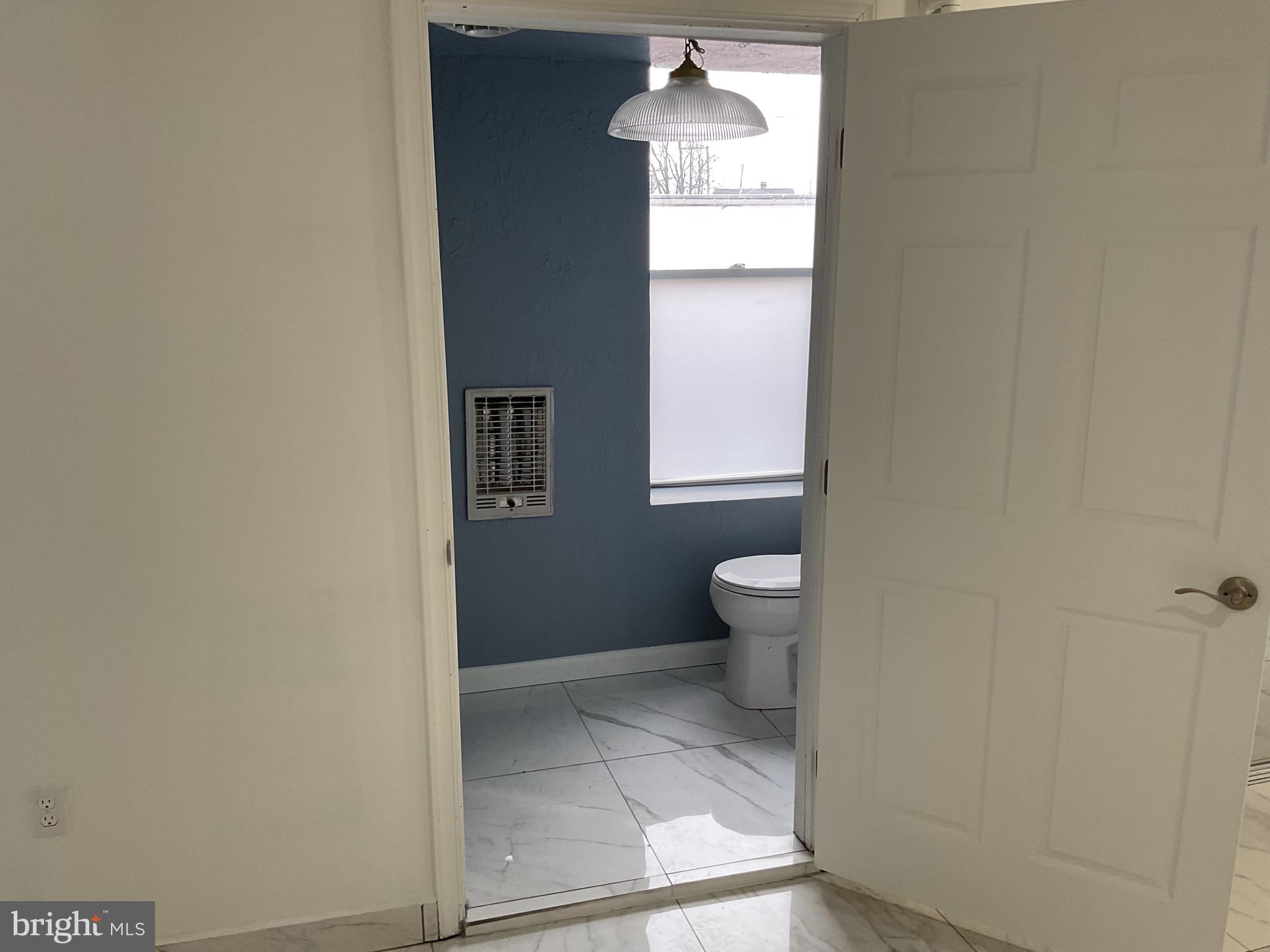 WEST YORK - Commercial Sale