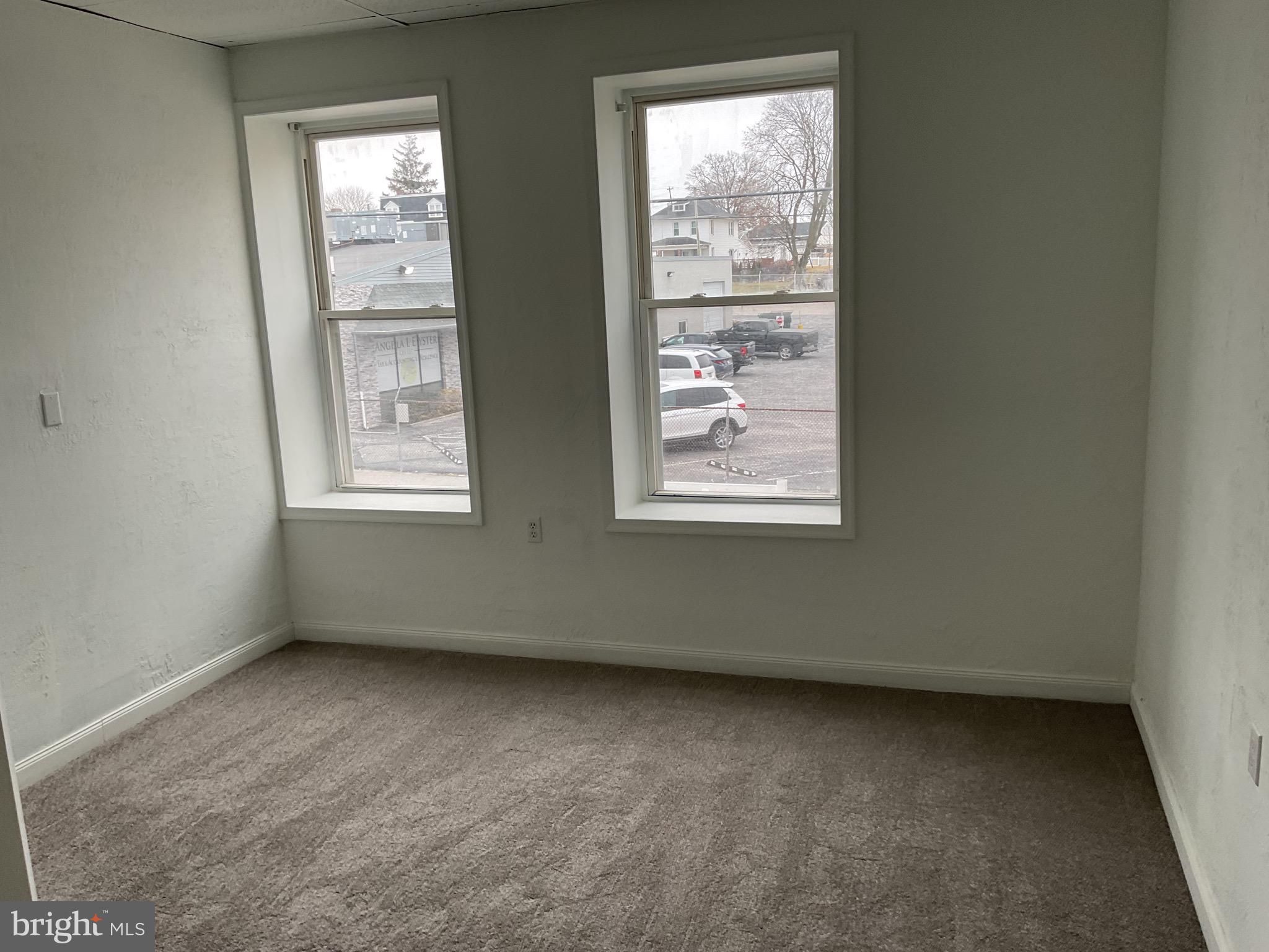 WEST YORK - Commercial Sale