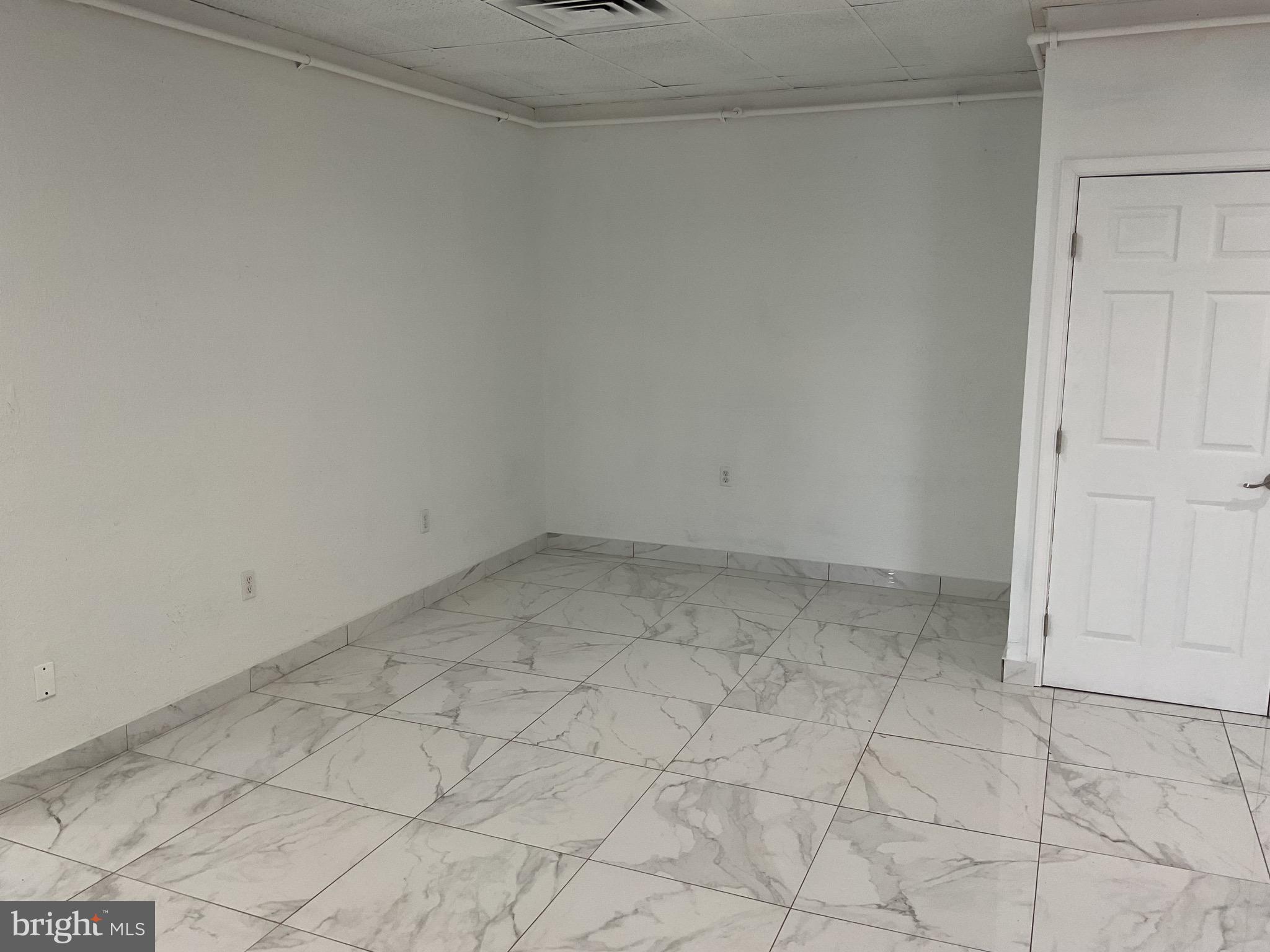 WEST YORK - Commercial Sale